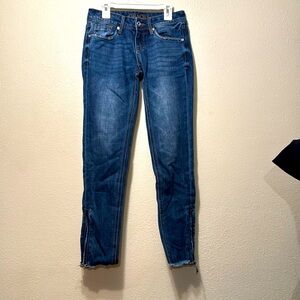 Jeans size 25, Grace in LA Skinny